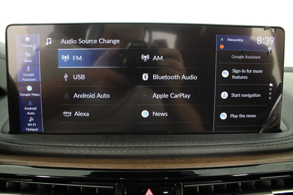 2025 Acura MDX — detail view